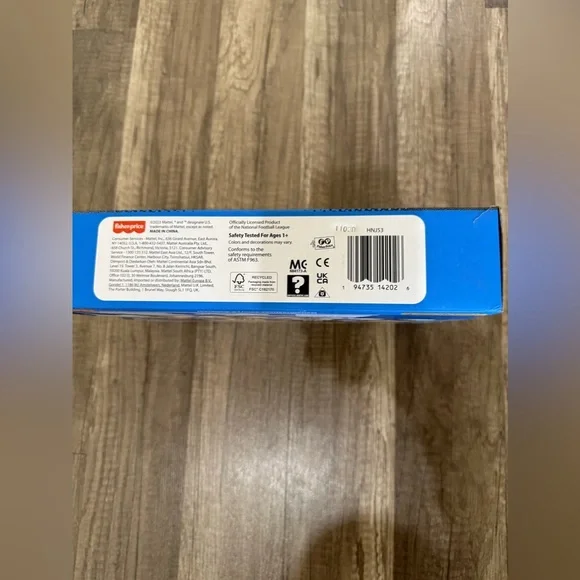 Fisher Price Little People x NFL Collector Los Angeles Chargers Figure 4-Pack - Picture 7 of 16